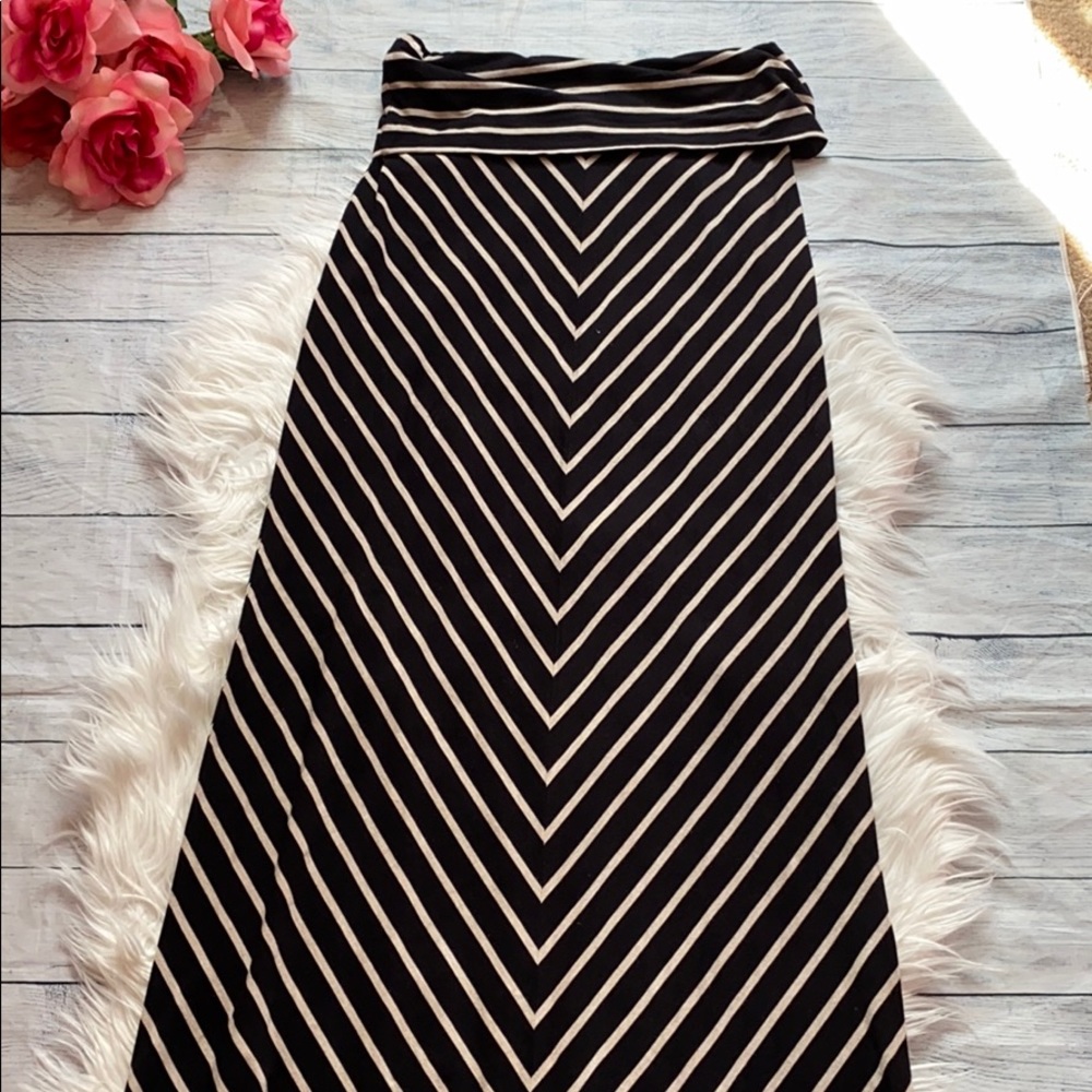 SOLD! Calvin Klein Striped Fold Over Maxi Skirt - Picture 4 of 6
